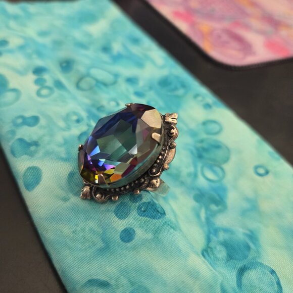 BellaLili Empress Joie Adjustable Silver Plated Swarovski Jewel Cocktail Ring - Picture 3 of 6